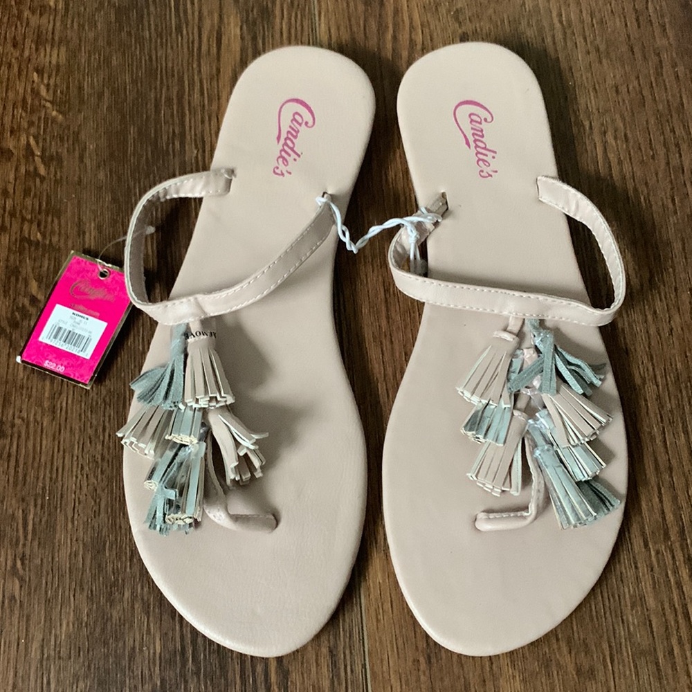 NWT Candie’s Fringe Flip Flop